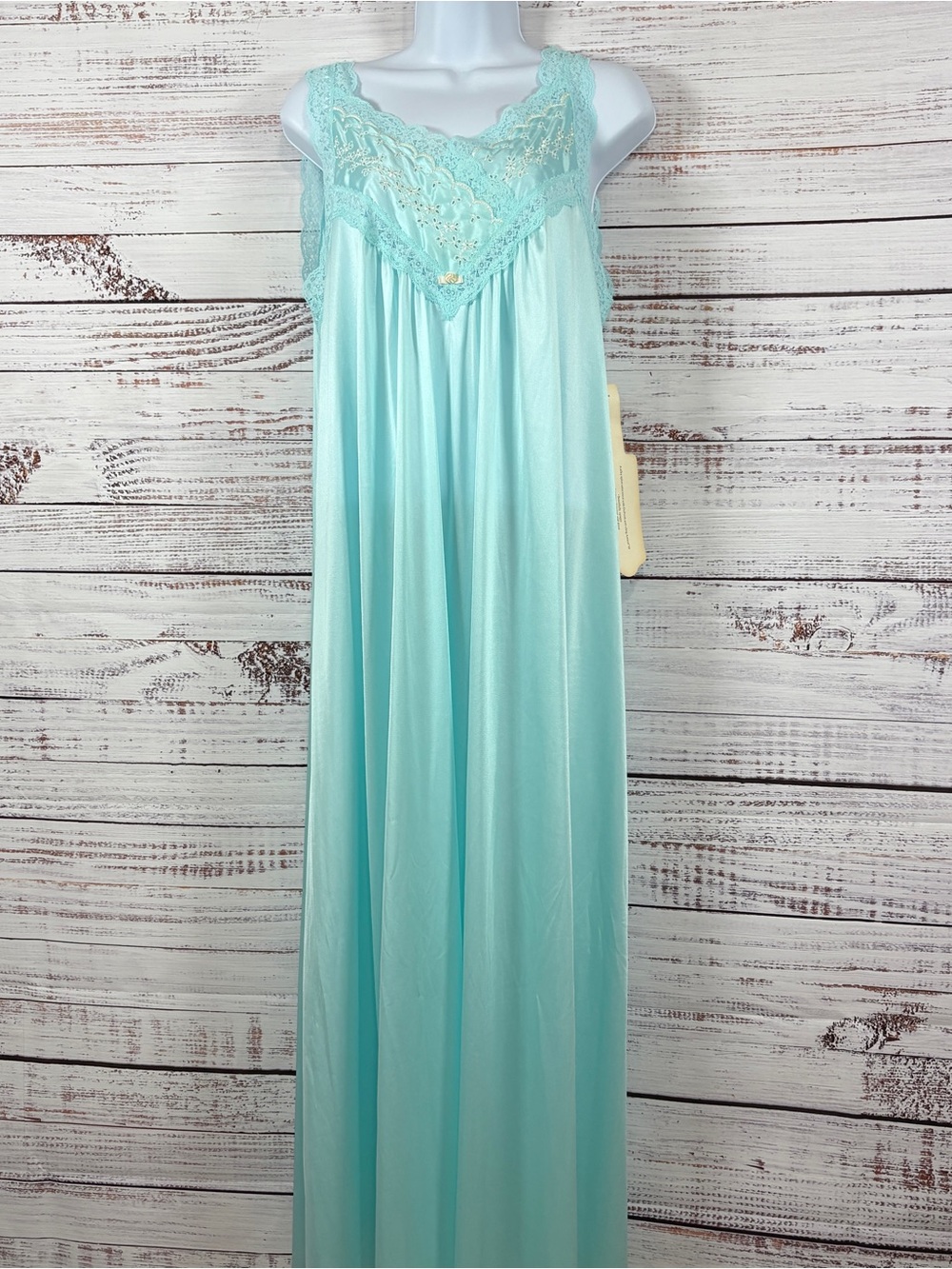 Vanity Fair Blue Sleeveless Vintage Nightgown